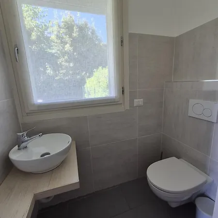 A Casa Di Elena Lesa